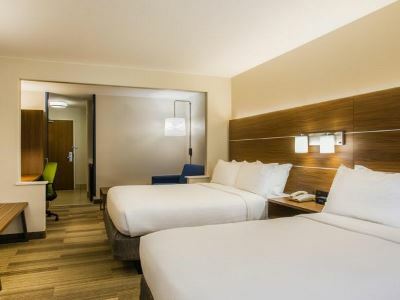 Hotel Express & Cedar By Ihg