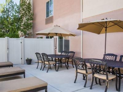 Express & Cedar By Ihg 2*