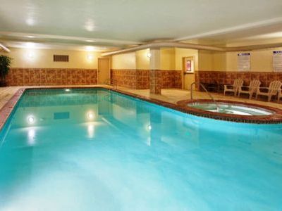 Hotel Express & Cedar By Ihg